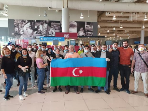 Səfirlik: 149 vətəndaşımız Birləşmiş Ərəb Əmirliklərindən Bakıya yola salındı